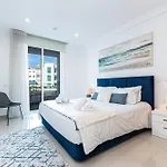 Adega Deluxe 2 Bed Pool And Gym