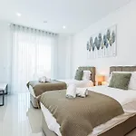 Lejlighed Adega Deluxe 2 Bed Pool And Gym