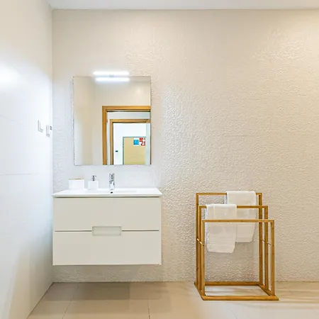 Apartment Adega Deluxe 2 Bed Pool And Gym *