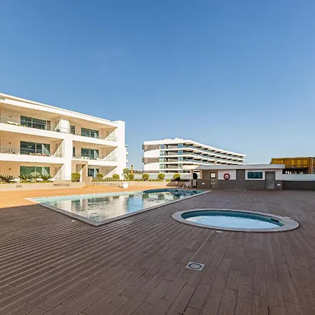 Apartment Adega Deluxe 2 Bed Pool And Gym *