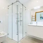 Adega Deluxe 2 Bed Pool And Gym