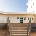 Adega Deluxe 2 Bed Pool And Gym