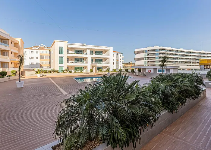 Adega Deluxe 2 Bed Pool And Gym Lagos