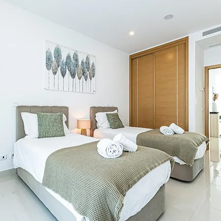 Adega Deluxe 2 Bed Pool And Gym Apartamento Lagos